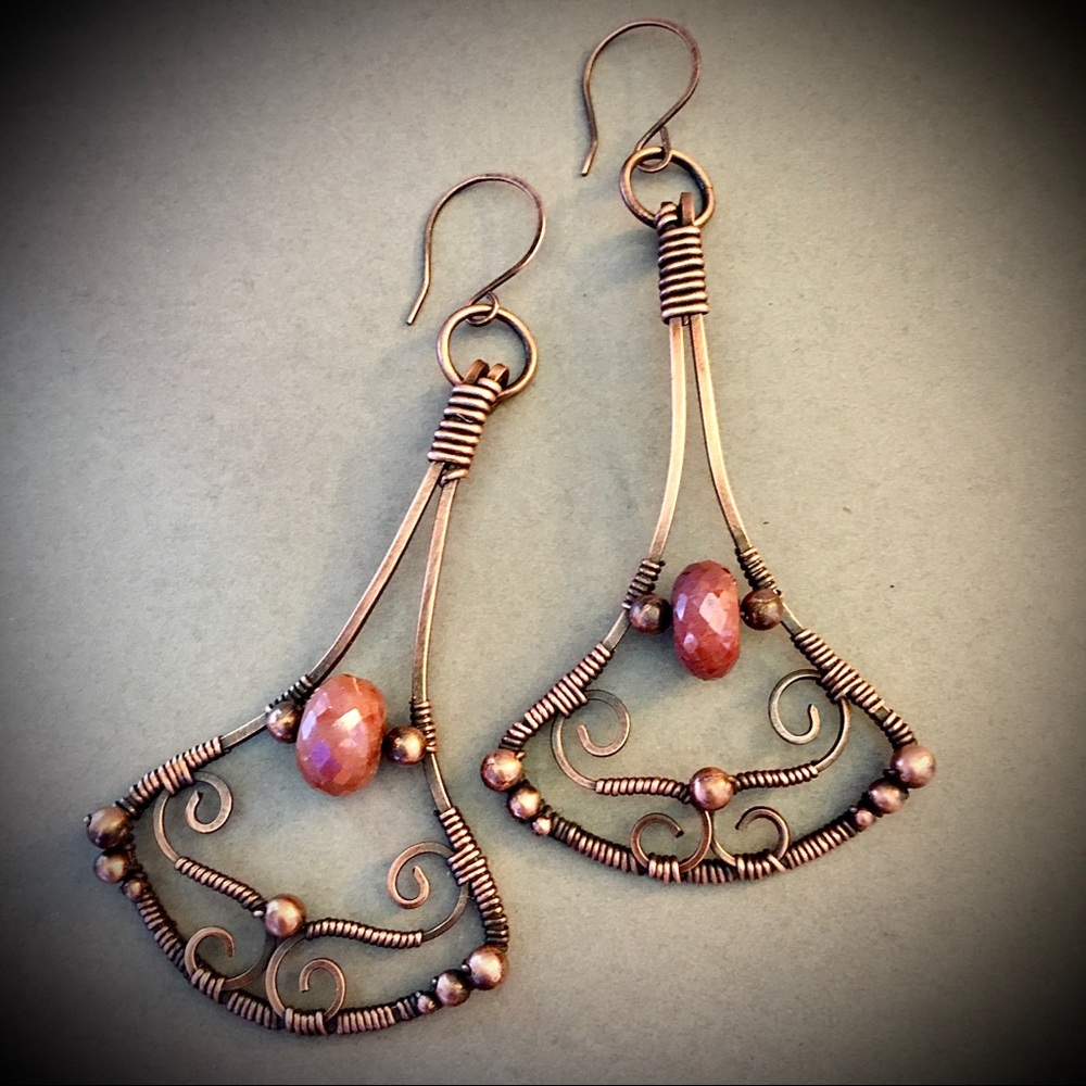 Peach moonstone wire wrapped statement earrings - Picture 5 of 5